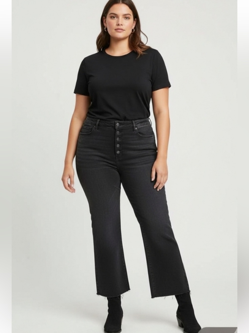 Good American Black Button-Front Mini Boot Jeans